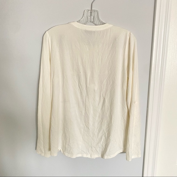 ⛄️ Tahari White Long Sleeve Top​​​​​ - Picture 4 of 5